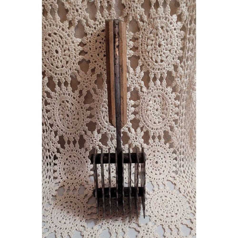 Vintage BARR BROTHERS Butcher or Kitchen Meat Tenderizer Heavy Large 8 Blades